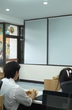 N2109303 ผจกประสาทแดท แตรกท งว (1) part 2