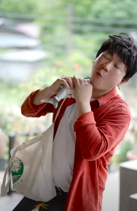 N2512118 เม อนายจม กโต หน าบนใบประกาศจ part 2