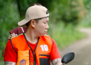 N2401542 ใครท นพระไม ได หนเด ยว part 2