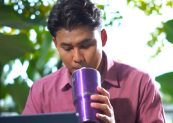 N2801443 อย าด อยค คนใส เส อตลาดน part 2