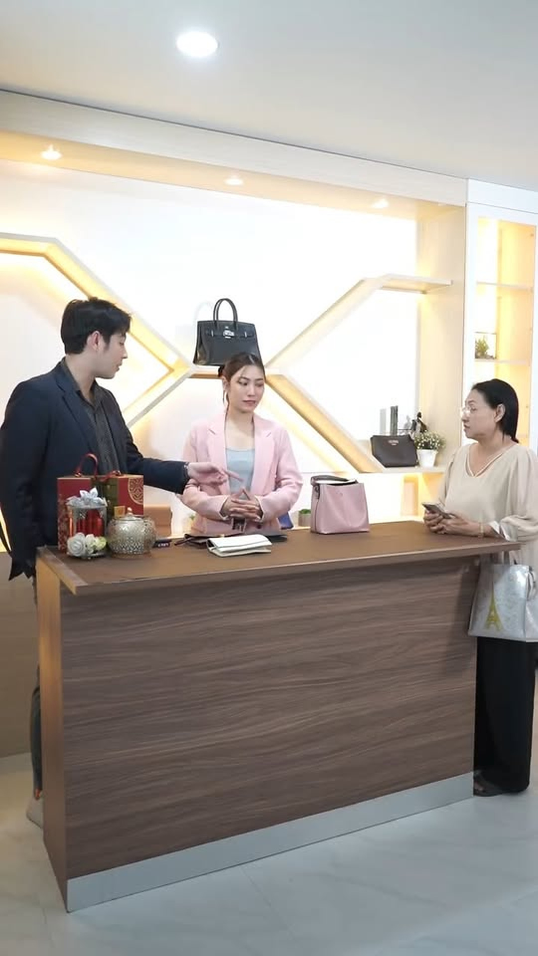 N0103395 าจะซ อกระเป าใบน part 2